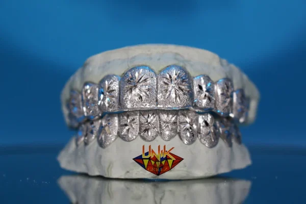 Starburst Cuts with Diamond Dust Grillz - Image 3